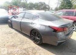 نيسان ألتيما